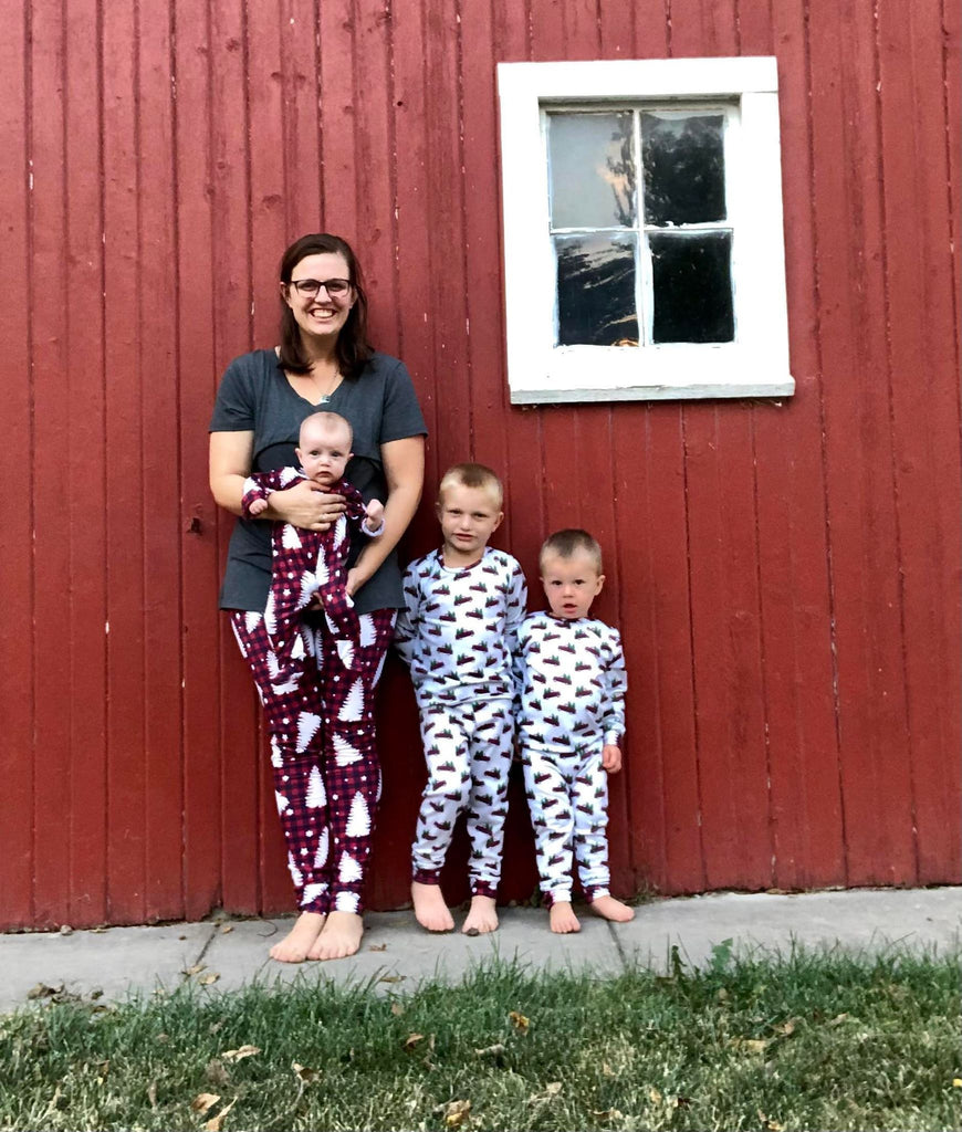 Fam Jam Day 1- Amber Beyer and the Peek-a-Boo Lullaby Line Zip Inseam Pajamas