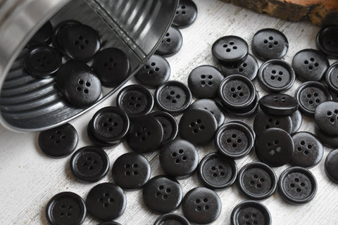 Onyx 3/4" Wood Buttons
